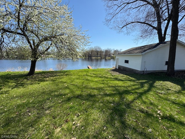 view of yard with a water view