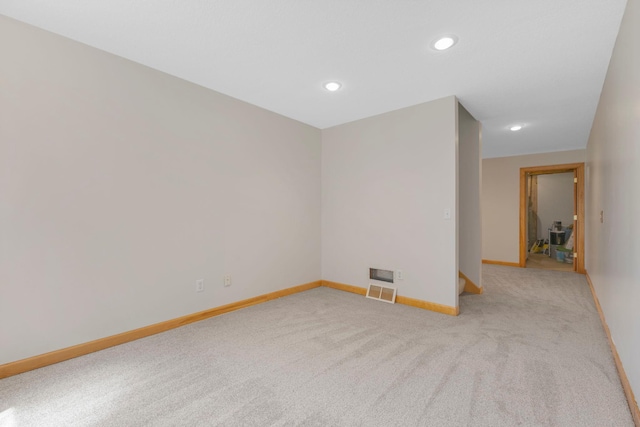 3088 Canyon Rd, Chaska, MN 55318 - unfurnished room featuring visible vents, recessed lighting, baseboards, and light carpet