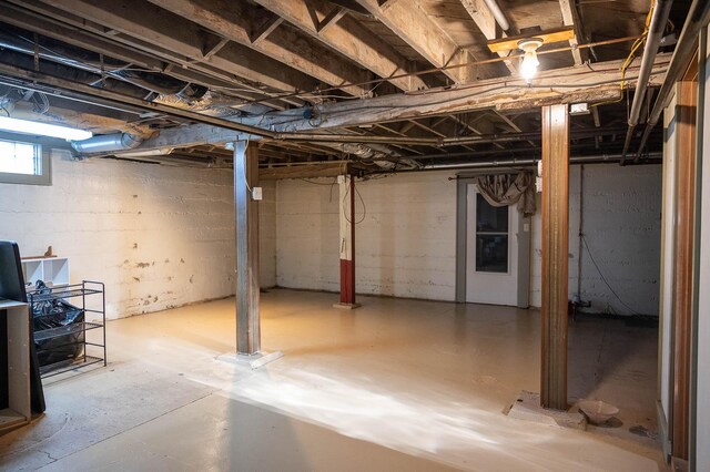 560 7th St, Red Wing, MN 55066 - view of below grade area