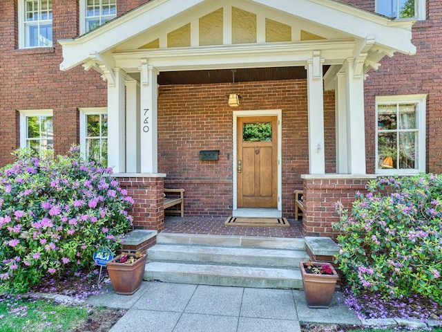 760 Linwood Ave, Saint Paul, MN 55105 - entrance to property featuring covered porch and brick siding