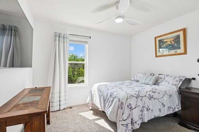 bedroom featuring carpet floors and ceiling fan