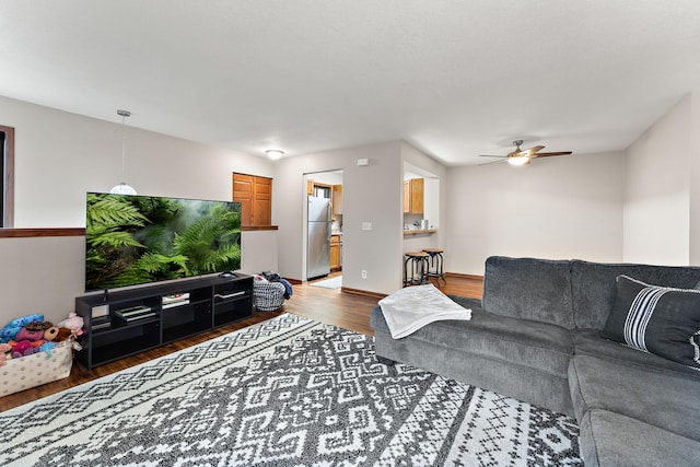 2071 Parkside Dr Unit 30, Saint Paul, MN 55119 - living room with ceiling fan, wood finished floors, and baseboards