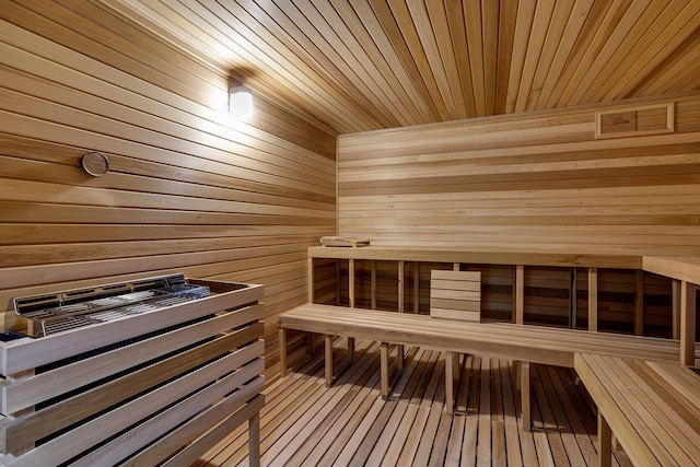 view of sauna / steam room