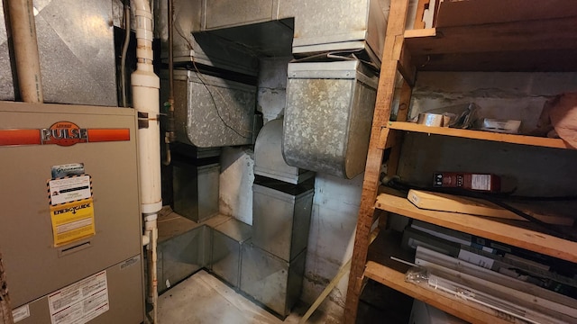 1110 Oakland Ave, Austin, MN 55912 - utilities featuring heating unit