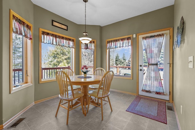 25124 Firefly Ave, Wyoming, MN 55092 - dining area featuring baseboards