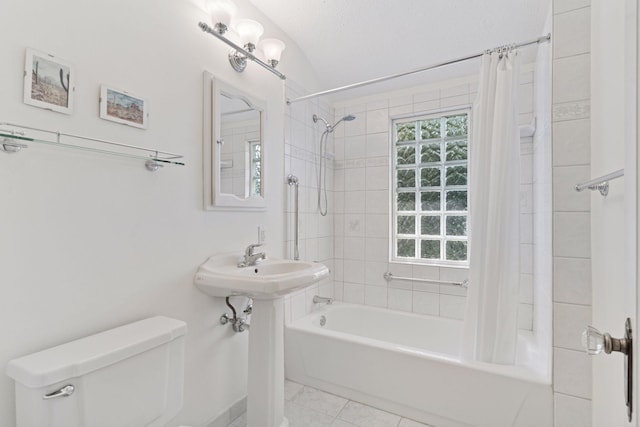 1870 Eleanor Ave, Saint Paul, MN 55116 - full bath with shower / bathtub combination with curtain and tile patterned floors