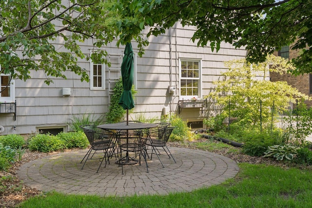 1870 Eleanor Ave, Saint Paul, MN 55116 - view of patio / terrace