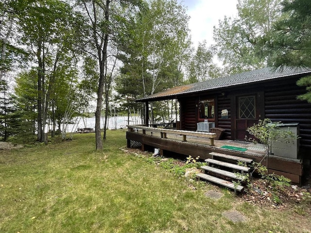 view of yard with a water view