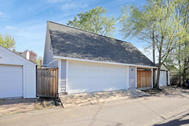 2102 Pinehurst Ave, Saint Paul, MN 55116 - view of detached garage