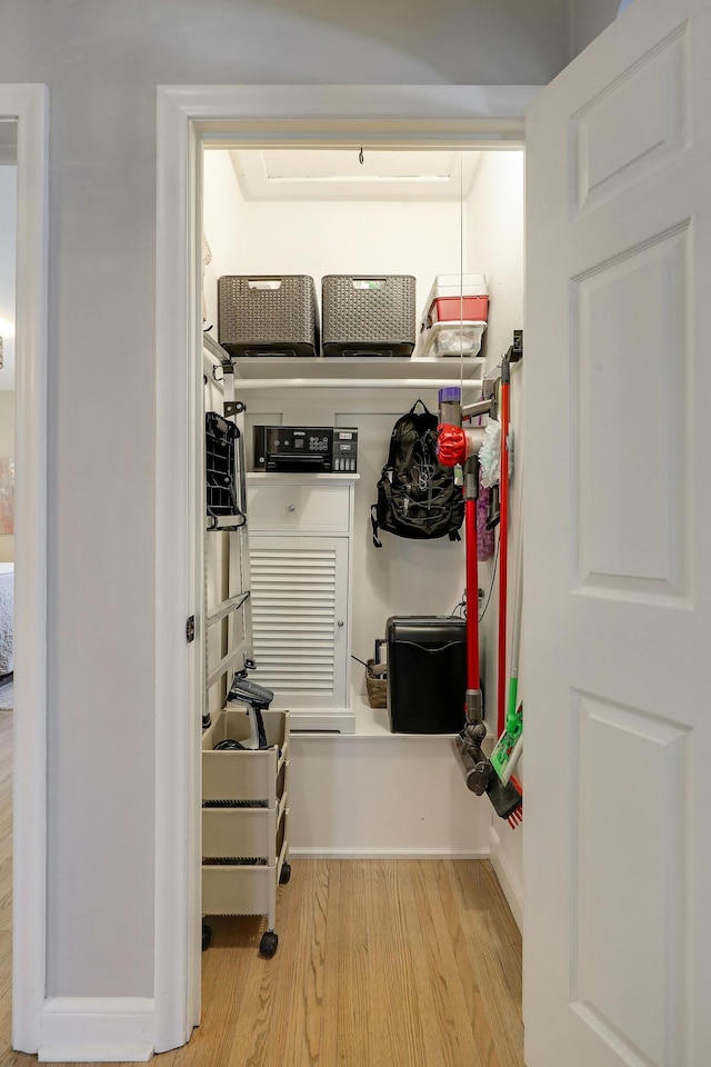 2102 Pinehurst Ave, Saint Paul, MN 55116 - mudroom featuring light wood-style flooring