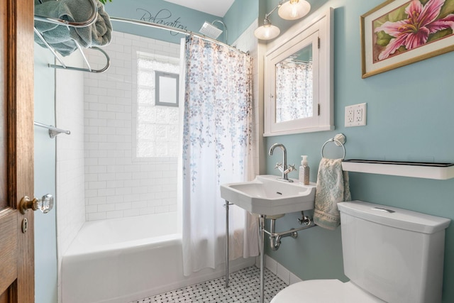 1520 Randolph Ave, Saint Paul, MN 55105 - full bathroom featuring toilet, shower / tub combo, and a sink