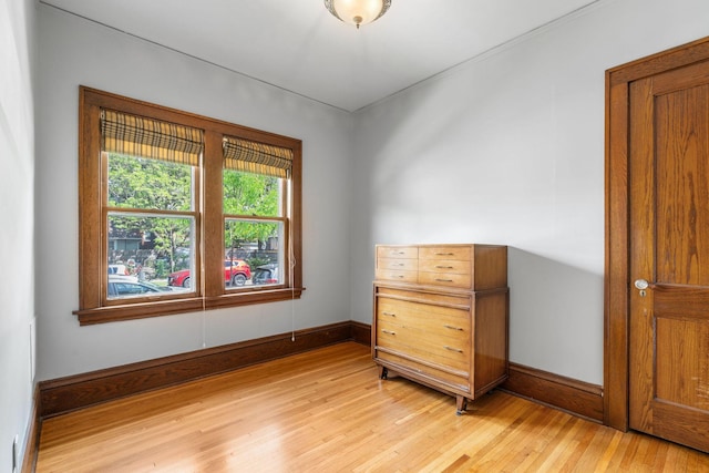 1520 Randolph Ave, Saint Paul, MN 55105 - unfurnished room with light wood-type flooring and baseboards