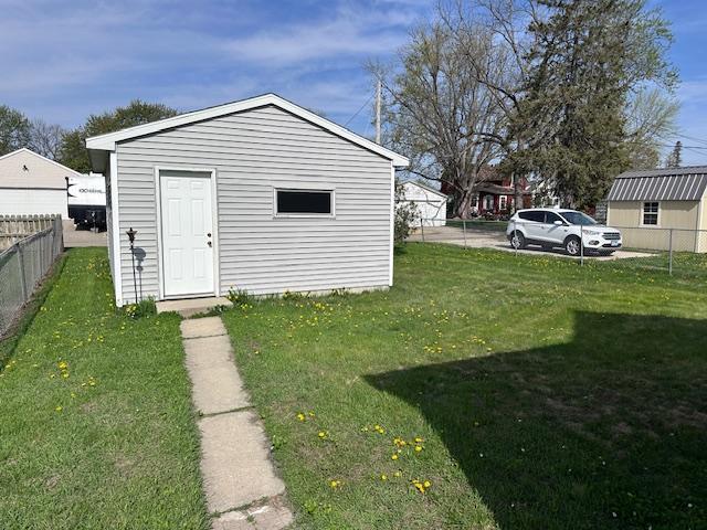 609 13th St NE, Austin, MN 55912 - view of outdoor structure