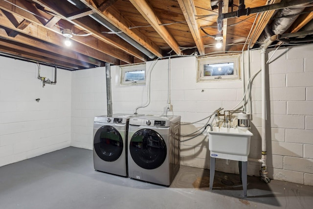 2016 90th St, Bloomington, MN 55431 - washroom featuring washer and dryer