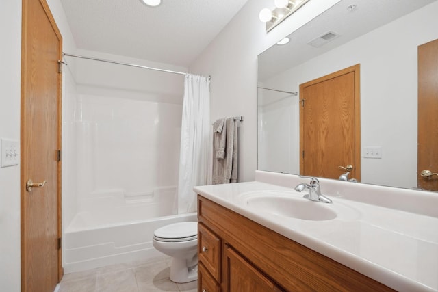 10715 57th Ave N, Plymouth, MN 55442 - bathroom featuring tile patterned floors, toilet, vanity, and shower / bath combo with shower curtain