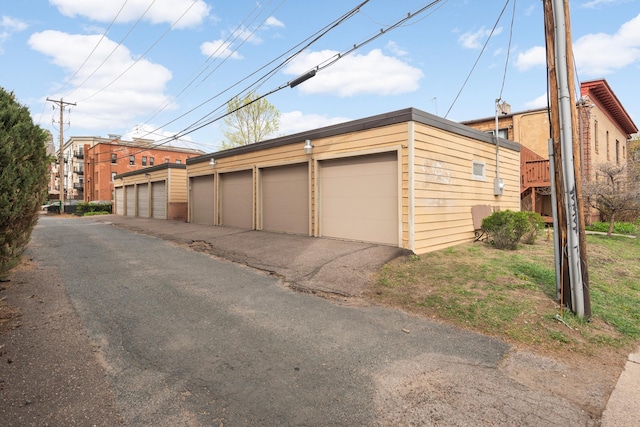 1828 Clinton Ave Unit 3, Minneapolis, MN 55404 - view of garage