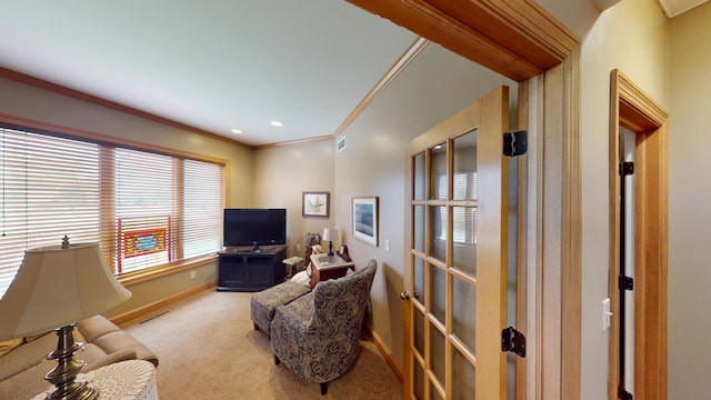 2704 Campus Ln, Albert Lea, MN 56007 - living room with crown molding, baseboards, carpet, and recessed lighting