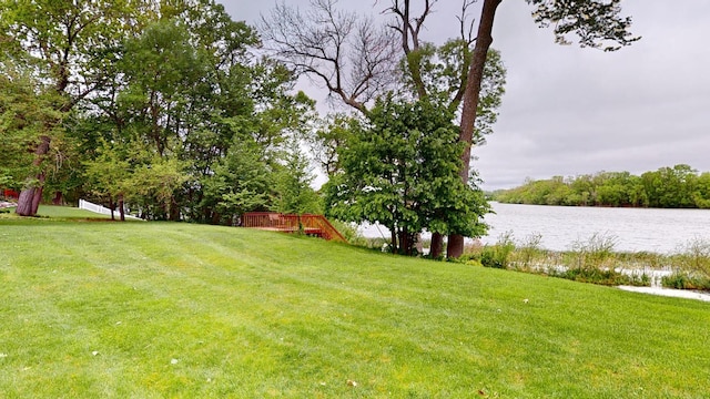 2704 Campus Ln, Albert Lea, MN 56007 - view of green lawn featuring a water view