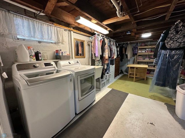 911 8th St N, Fargo, ND 58102 - washroom featuring laundry area and washer and clothes dryer