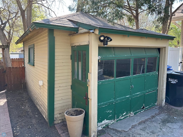 911 8th St N, Fargo, ND 58102 - exterior space featuring fence