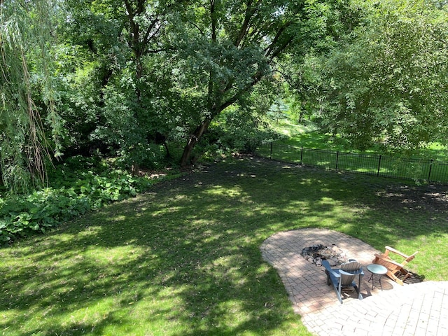 1237 Summit Oaks Dr, Burnsville, MN 55337 - view of yard with a patio area