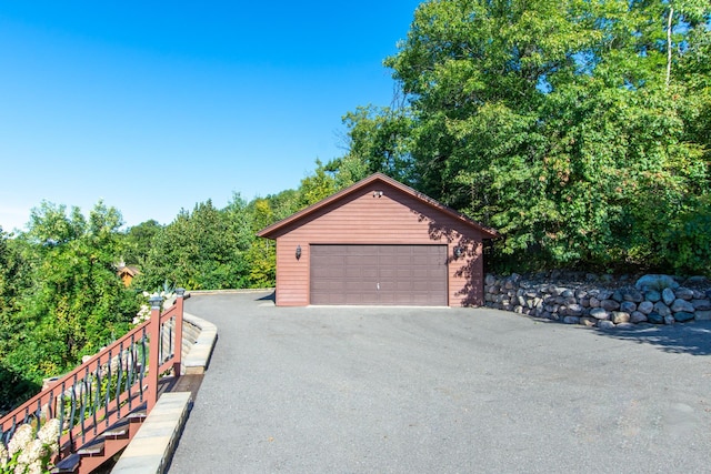 view of detached garage
