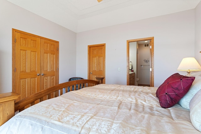 46463 Cambridge Dr, Stanchfield, MN 55080 - bedroom featuring connected bathroom