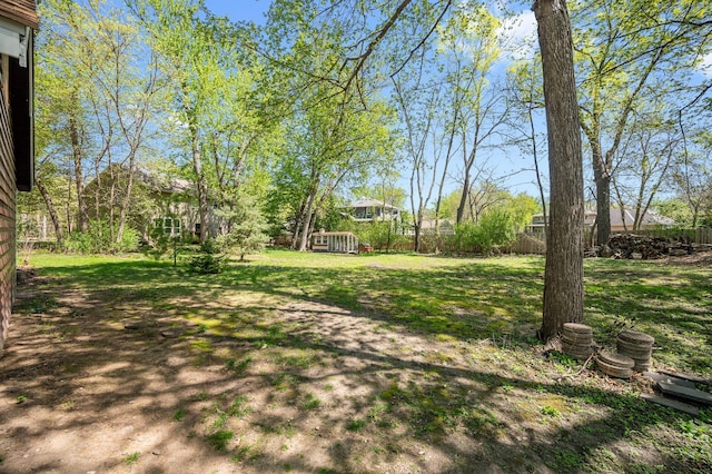 25985 Smithtown Rd, Shorewood, MN 55331 - view of green lawn