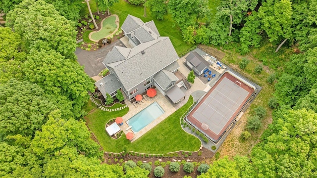 8622 French Curv, Eden Prairie, MN 55347 - aerial view of property and surrounding area with a pool area