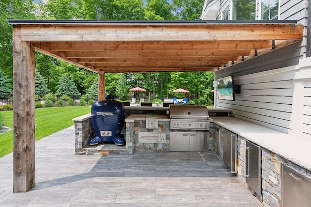 8622 French Curv, Eden Prairie, MN 55347 - view of patio featuring view of scattered trees