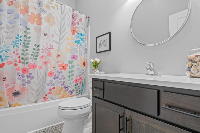 4152 Hummingbird Ct N, Lake Elmo, MN 55042 - bathroom with toilet, vanity, and shower / bath combo
