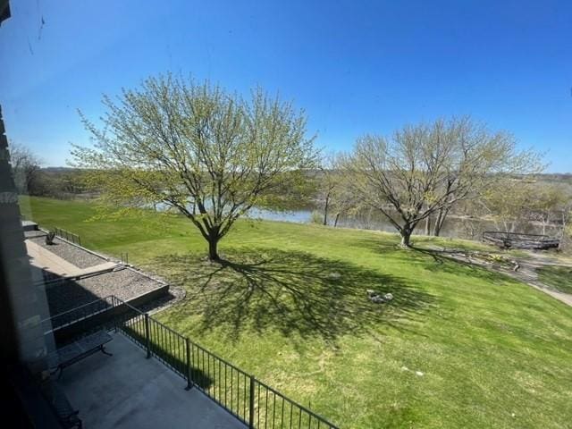view of yard featuring a water view