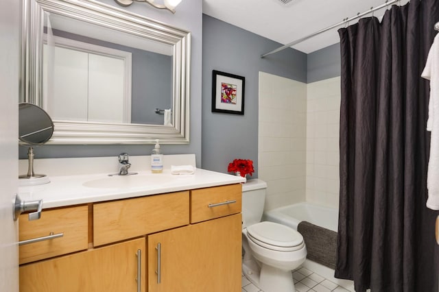 401 1st St Unit 1321, Minneapolis, MN 55401 - full bath featuring vanity, tile patterned flooring, and shower / tub combo with curtain