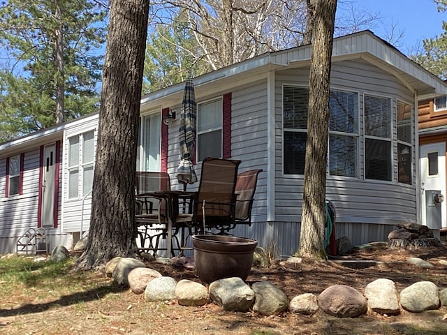 view of home's exterior