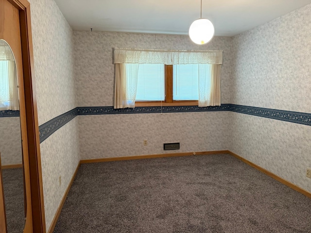 314 Burr Oak Dr, Albert Lea, MN 56007 - carpeted spare room featuring wallpapered walls