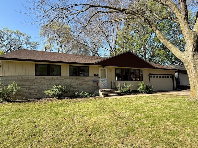314 Burr Oak Dr, Albert Lea, MN 56007 - single story home featuring an attached garage, a front lawn, a shingled roof, concrete driveway, and brick siding