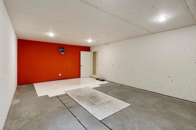 204 8th Ave S, Princeton, MN 55371 - unfurnished room with concrete flooring and recessed lighting