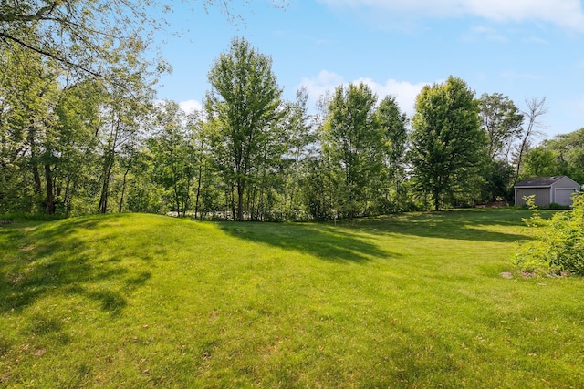 6913 Sumac Ct, Centerville, MN 55038 - view of green lawn
