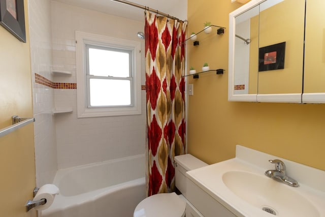 full bathroom featuring toilet, shower / tub combo with curtain, and vanity