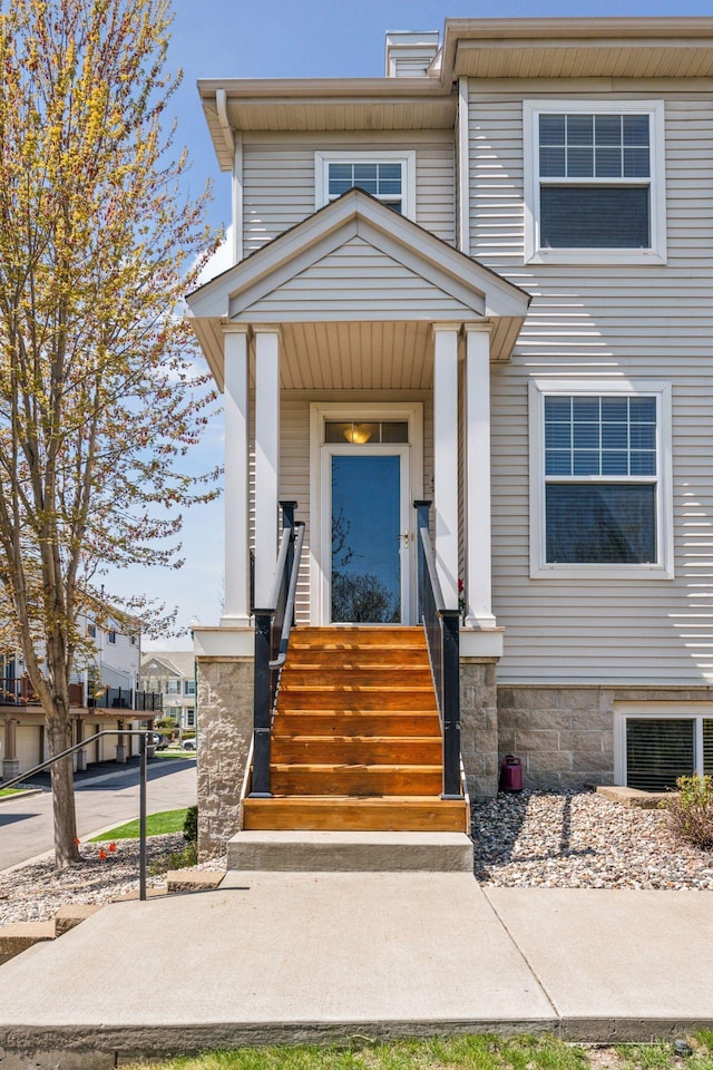 view of front of property