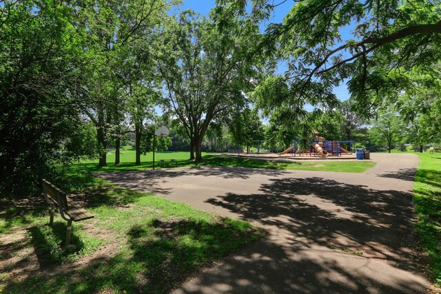 5820 139th St W, Apple Valley, MN 55124 - view of property's community with community basketball court and view of wooded area