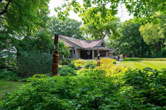 9002 Riley Lake Rd, Eden Prairie, MN 55347 - view of front of house