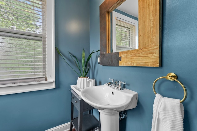 3100 29th Ave S, Minneapolis, MN 55406 - view of bathroom