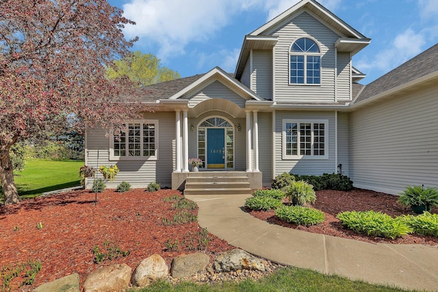 1609 26th St SE, Saint Cloud, MN 56304 - traditional home with a shingled roof