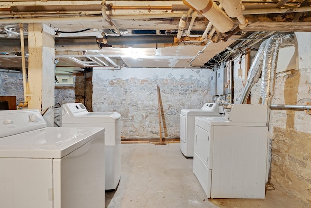 1925 Glenwood Ave, Minneapolis, MN 55405 - unfinished below grade area featuring washer and dryer