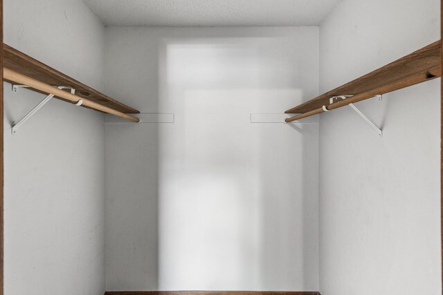 1260 Ferndale St N, Maplewood, MN 55119 - view of spacious closet