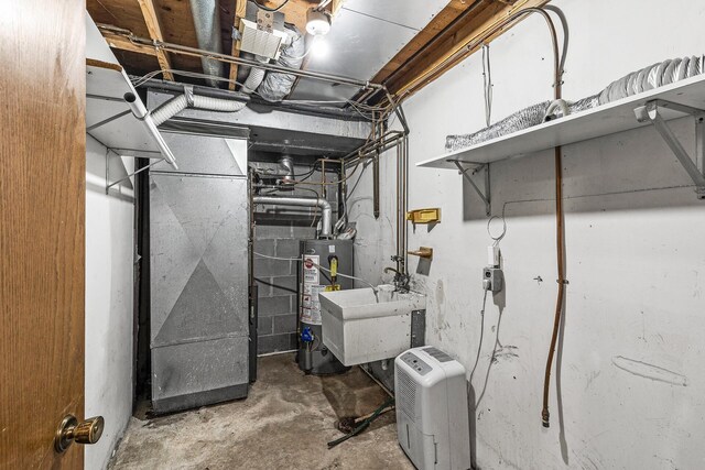 1260 Ferndale St N, Maplewood, MN 55119 - unfinished basement with water heater and a sink