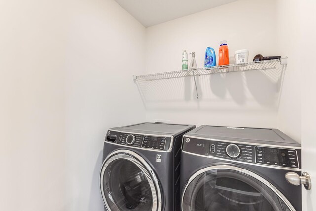 7145 208th Cv N, Forest Lake, MN 55025 - laundry room with washer and dryer