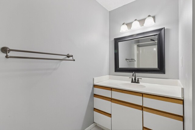 1604 Viking Dr, Buffalo, MN 55313 - bathroom with vanity