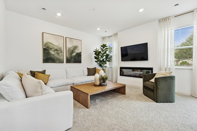 2146 Tyrone Dr, Shakopee, MN 55379 - carpeted living room with recessed lighting and baseboards